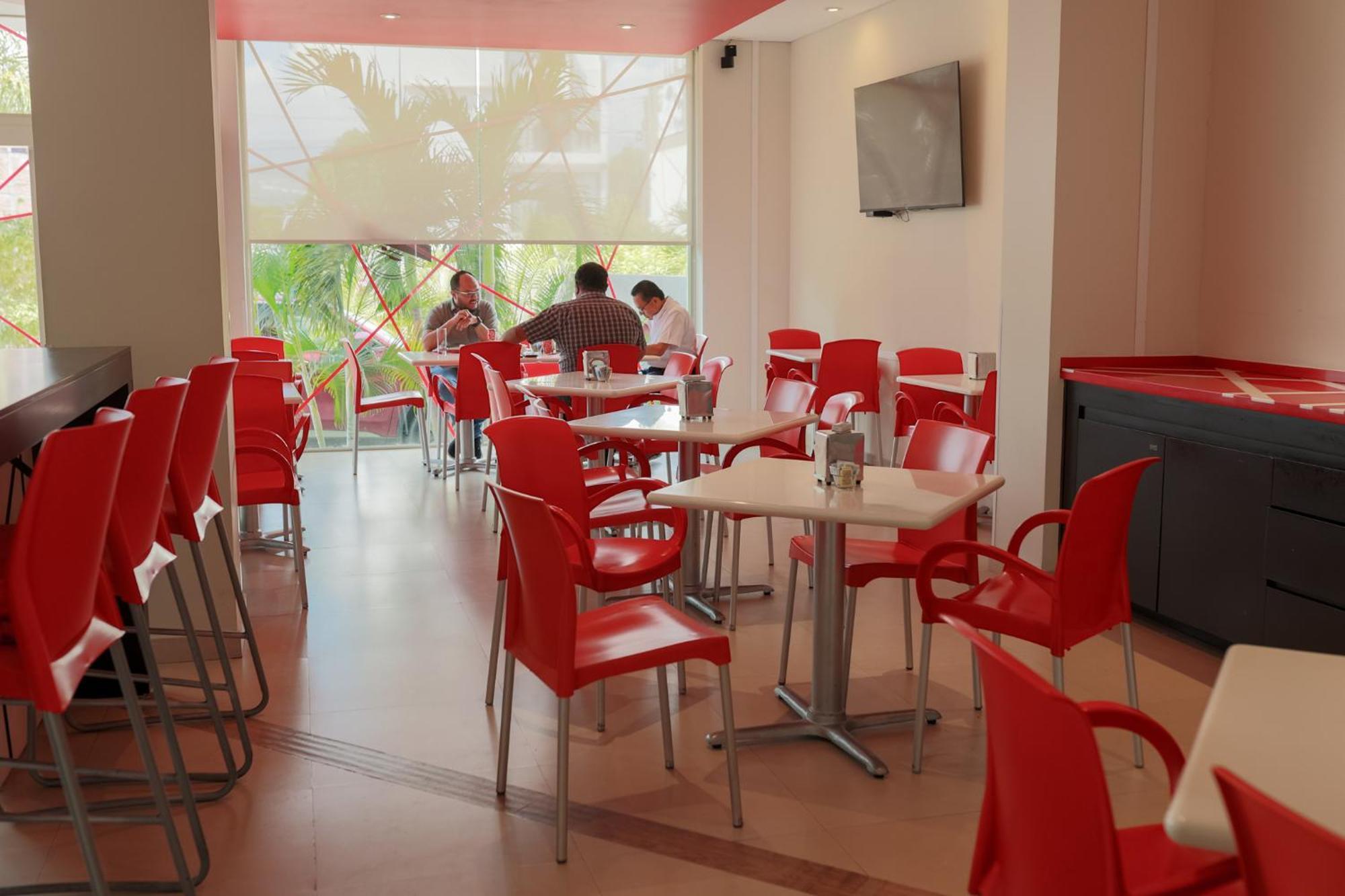 ディべルソ ホテル ＆ ヴィラス Tuxtla Gutiérrez エクステリア 写真