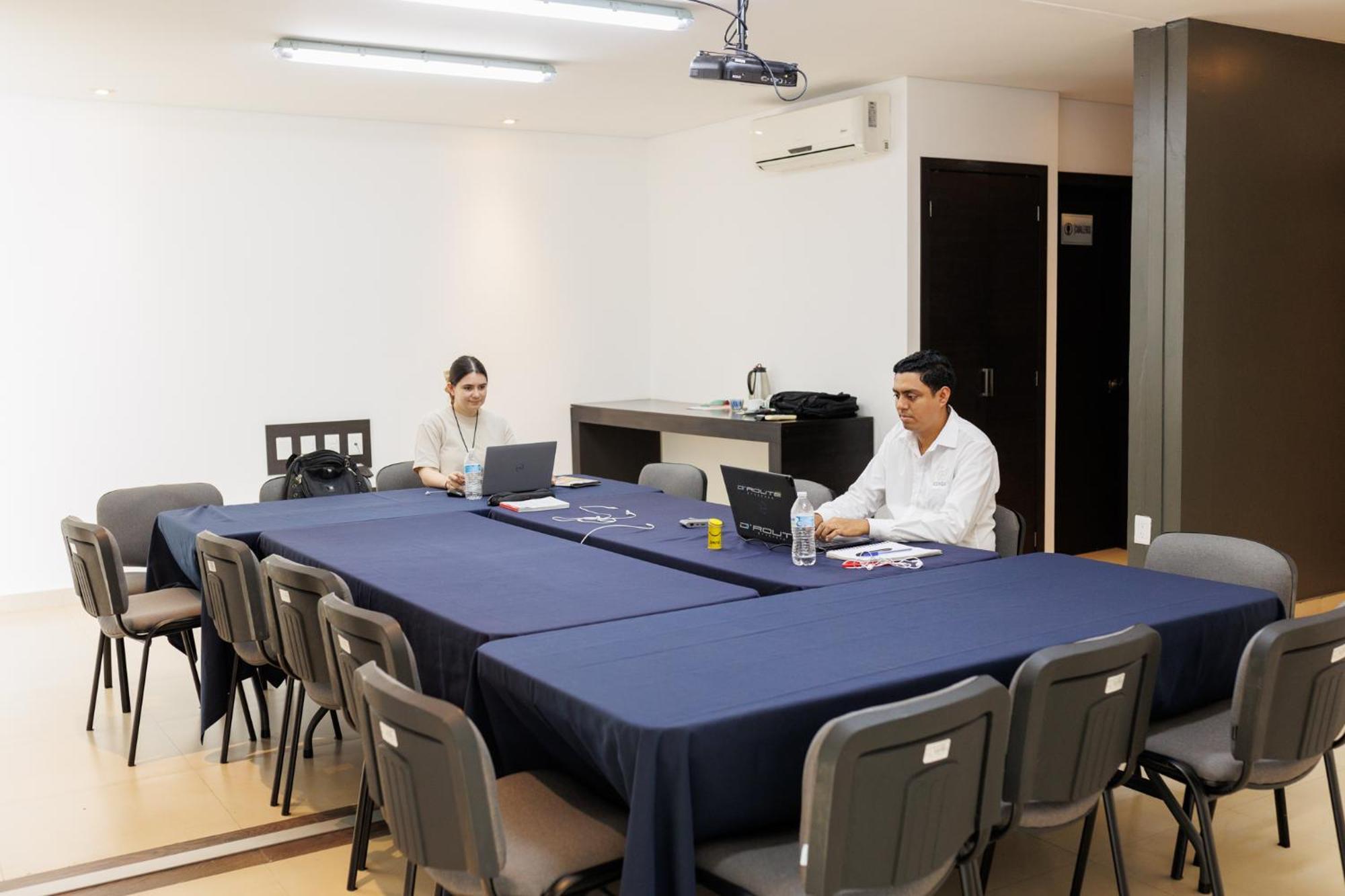 ディべルソ ホテル ＆ ヴィラス Tuxtla Gutiérrez エクステリア 写真